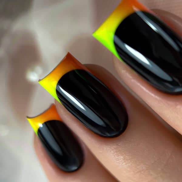 NAILSOFTHENIGHT Supernova nails palette - Imagen 5