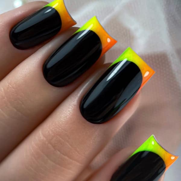 NAILSOFTHENIGHT Supernova nails palette - Imagen 6