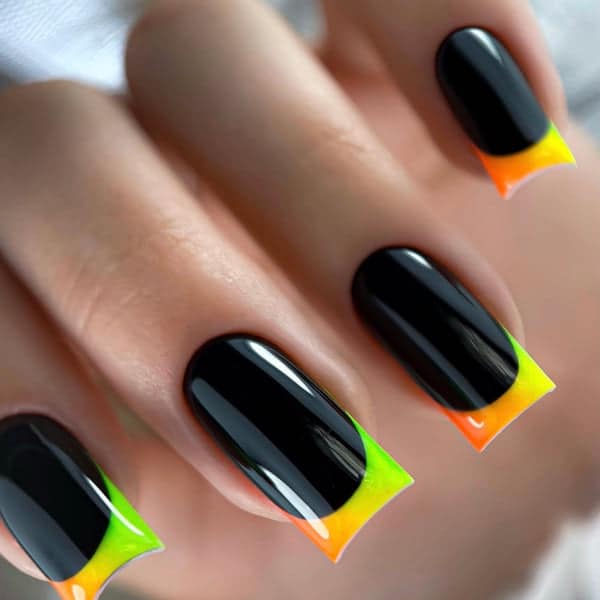 NAILSOFTHENIGHT Supernova nails palette - Imagen 7